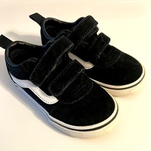 Toddler Boy’s Vans size 7